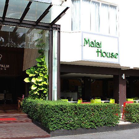 Hôtel Malai House à Karon Extérieur photo